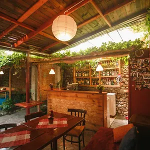  Hostel The Wanderers Albania